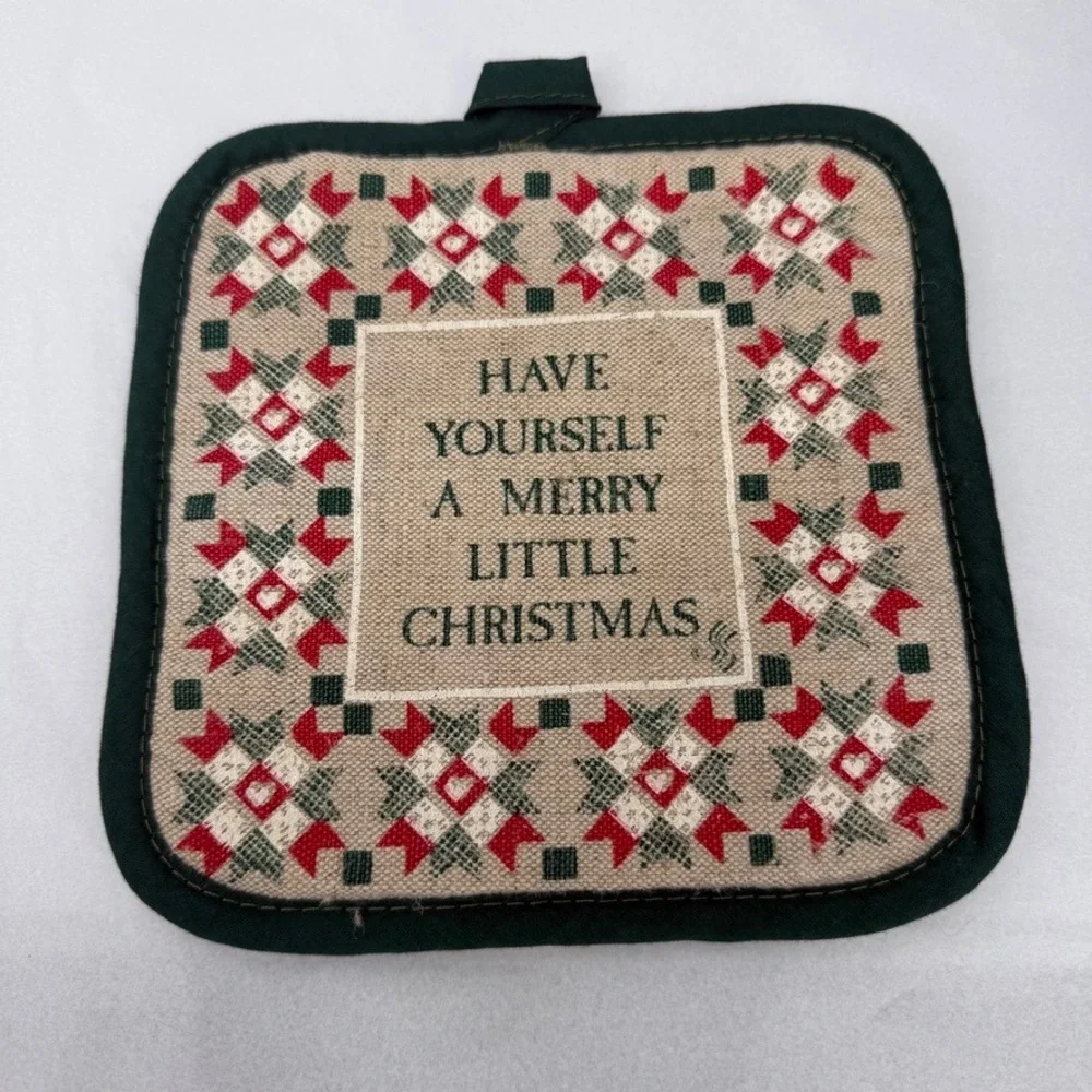 Christmas Potholders Set of 2 Holiday Baking Kitchen Decor Green Red Festive